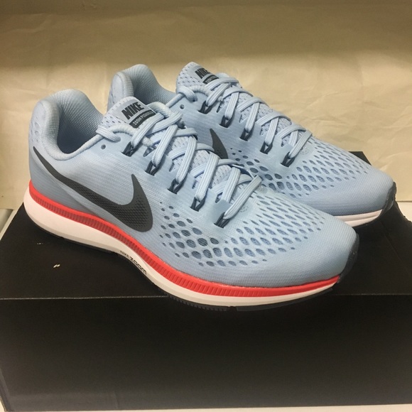 Nike Shoes - *JUST SOLD ELSEWHERE* Nike Zoom Pegasus 34